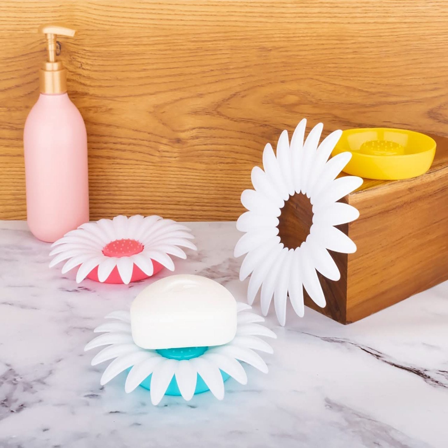 Flower Shape Portable Soap Dish Holder Soap Case